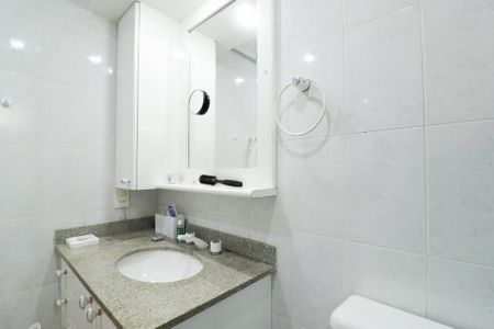 Apartamento à venda com 144m², 3 quartos e 3 vagas Apartamento à venda com 144m², 3 quartos e 3 vagasBanheiro da Suíte 3