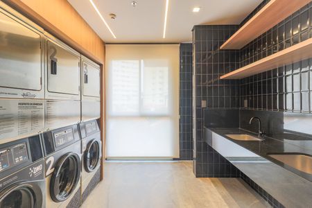 Studio para alugar com 23m², 1 quarto e 1 vaga Studio para alugar com 23m², 1 quarto e 1 vagaÁrea comum - Lavanderia