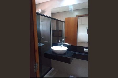 Apartamento à venda com 85m², 2 quartos e 1 vaga Apartamento à venda com 85m², 2 quartos e 1 vagaBanheiro