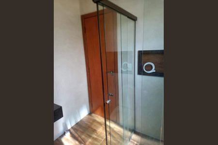 Apartamento à venda com 85m², 2 quartos e 1 vaga Apartamento à venda com 85m², 2 quartos e 1 vagaBanheiro