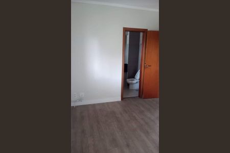 Apartamento à venda com 85m², 2 quartos e 1 vaga Apartamento à venda com 85m², 2 quartos e 1 vagaBanheiro