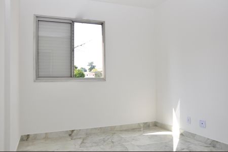 Apartamento para alugar com 74m², 3 quartos e 2 vagasQuarto 02
