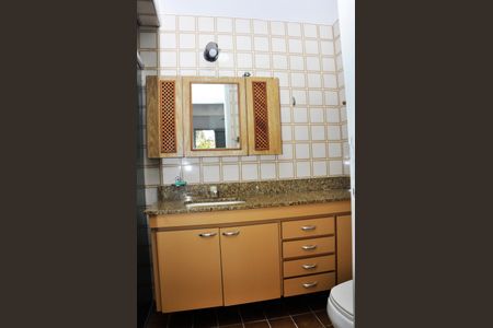 Apartamento para alugar com 74m², 3 quartos e 2 vagasBanheiro Social