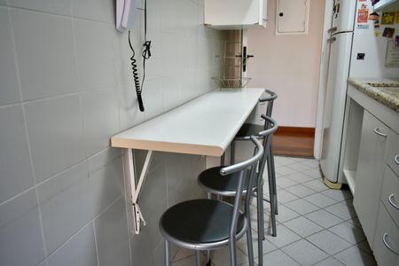 Apartamento à venda com 80m², 3 quartos e 2 vagas Apartamento à venda com 80m², 3 quartos e 2 vagasCozinha