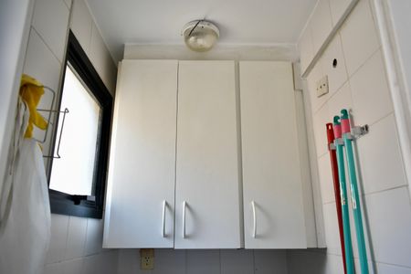 Apartamento à venda com 80m², 3 quartos e 2 vagas Apartamento à venda com 80m², 3 quartos e 2 vagasÁrea de Serviço