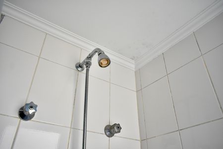 Apartamento à venda com 80m², 3 quartos e 2 vagas Apartamento à venda com 80m², 3 quartos e 2 vagasBanheiro da Suíte