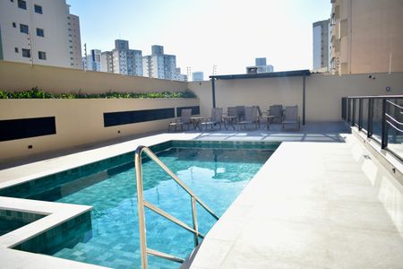 Apartamento à venda com 80m², 3 quartos e 2 vagas Apartamento à venda com 80m², 3 quartos e 2 vagasÁrea comum - Piscina