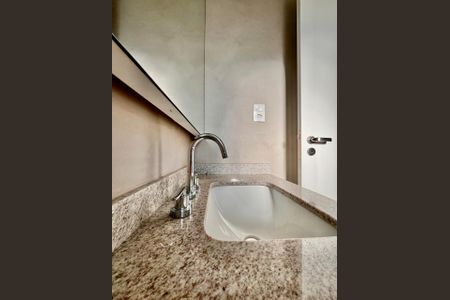 Apartamento à venda com 125m², 3 quartos e 2 vagas Apartamento à venda com 125m², 3 quartos e 2 vagasBanheiro da Suíte 1