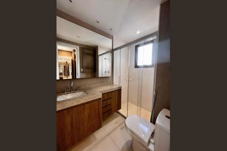 Apartamento à venda com 125m², 3 quartos e 2 vagas Apartamento à venda com 125m², 3 quartos e 2 vagasBanheiro da Suíte 2