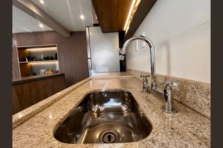 Apartamento à venda com 125m², 3 quartos e 2 vagas Apartamento à venda com 125m², 3 quartos e 2 vagasCozinha