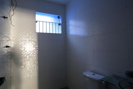 Casa à venda com 185m², 3 quartos e 2 vagasBanheiro