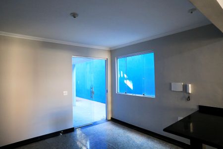 Casa à venda com 185m², 3 quartos e 2 vagasCozinha