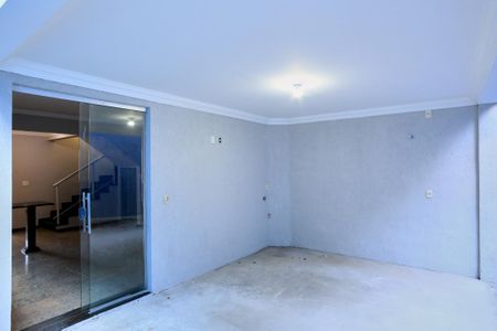 Casa à venda com 185m², 3 quartos e 2 vagasÁrea de Serviço