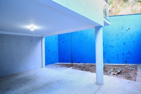 Casa à venda com 185m², 3 quartos e 2 vagasÁrea de Serviço