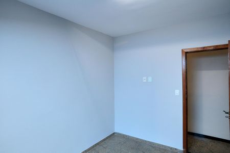 Casa à venda com 185m², 3 quartos e 2 vagasQuarto 2