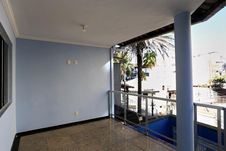 Casa à venda com 185m², 3 quartos e 2 vagasVaranda da Sala