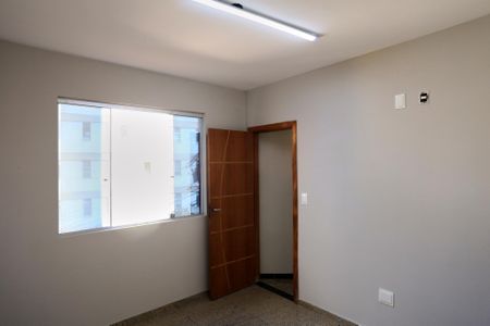 Casa à venda com 185m², 3 quartos e 2 vagasSuíte