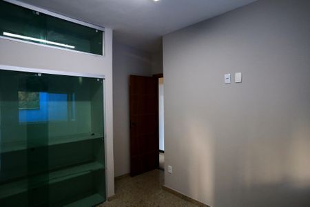 Casa à venda com 185m², 3 quartos e 2 vagasQuarto 3