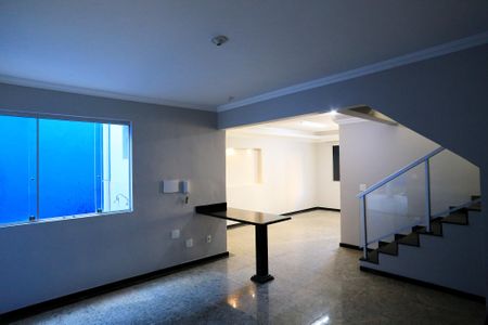 Casa à venda com 185m², 3 quartos e 2 vagasCozinha