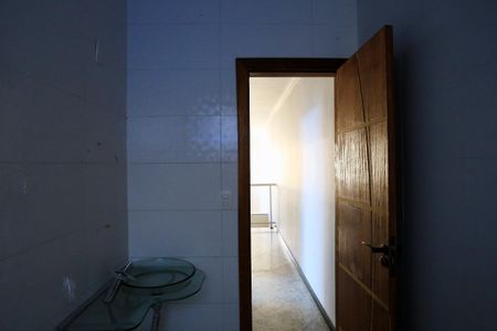 Casa à venda com 185m², 3 quartos e 2 vagasBanheiro