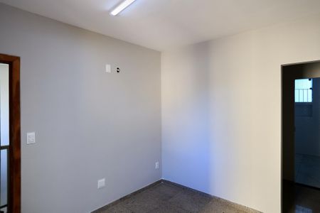 Casa à venda com 185m², 3 quartos e 2 vagasSuíte