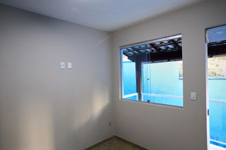 Casa à venda com 185m², 3 quartos e 2 vagasQuarto 3