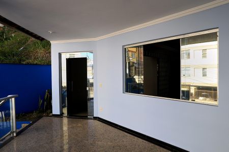Casa à venda com 185m², 3 quartos e 2 vagasVaranda da Sala