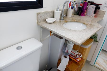 Apartamento à venda com 48m², 2 quartos e 1 vaga Apartamento à venda com 48m², 2 quartos e 1 vagaBanheiro da Suíte