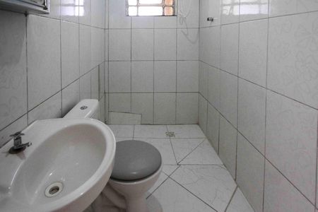 Casa para alugar com 60m², 1 quarto e sem vaga Casa para alugar com 60m², 1 quarto e sem vagaBanheiro