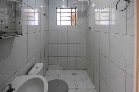 Casa para alugar com 60m², 1 quarto e sem vaga Casa para alugar com 60m², 1 quarto e sem vagaBanheiro