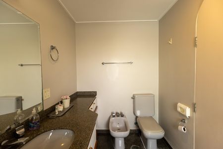 Apartamento à venda com 281m², 4 quartos e 4 vagasBanheiro da Suíte 1