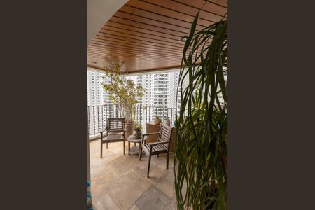 Apartamento à venda com 281m², 4 quartos e 4 vagasVaranda da Sala de Estar