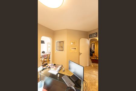 Apartamento à venda com 281m², 4 quartos e 4 vagasEscritório