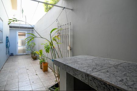Casa à venda com 110m², 2 quartos e 2 vagas Casa à venda com 110m², 2 quartos e 2 vagasQuintal