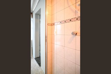 Casa à venda com 110m², 2 quartos e 2 vagas Casa à venda com 110m², 2 quartos e 2 vagasBanheiro de Serviço