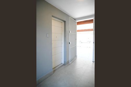 Casa à venda com 110m², 2 quartos e 2 vagas Casa à venda com 110m², 2 quartos e 2 vagasHall de entrada