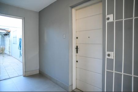 Casa à venda com 110m², 2 quartos e 2 vagas Casa à venda com 110m², 2 quartos e 2 vagasHall de entrada