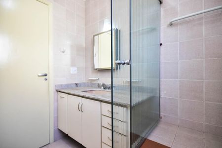 Apartamento para alugar com 570m², 3 quartos e 4 vagasBanheiro Suíte 2