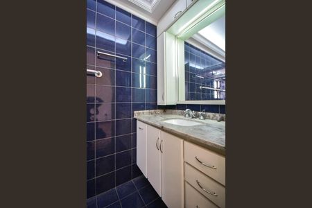 Apartamento para alugar com 570m², 3 quartos e 4 vagasBanheiro Suíte 1