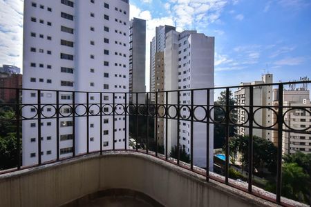 Apartamento para alugar com 570m², 3 quartos e 4 vagasVaranda 2