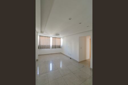 Apartamento para alugar com 74m², 3 quartos e 2 vagas Apartamento para alugar com 74m², 3 quartos e 2 vagasSala