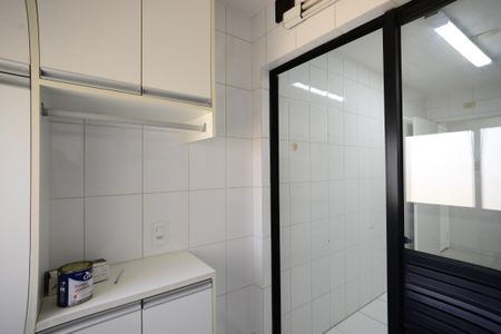 Apartamento à venda com 68m², 2 quartos e 1 vagaÁrea de Serviço