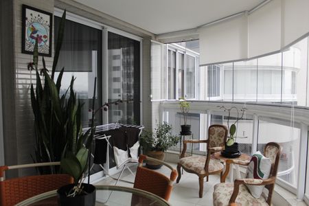 Apartamento à venda com 85m², 2 quartos e 1 vagaCozinha