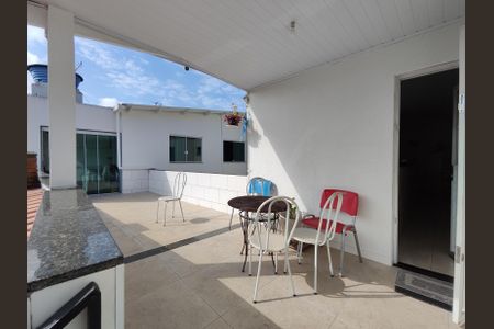 Casa à venda com 190m², 4 quartos e 4 vagasCasa 3 - Varanda