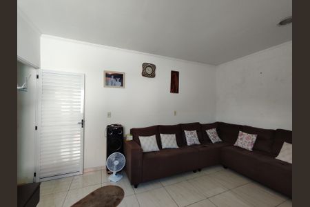 Casa à venda com 190m², 4 quartos e 4 vagasCasa 3 - Sala de Estar