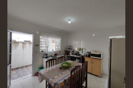 Casa à venda com 190m², 4 quartos e 4 vagasSala/Cozinha