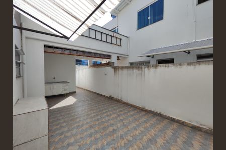 Casa à venda com 190m², 4 quartos e 4 vagasCasa 2 - Quintal