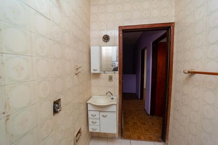 Casa à venda com 350m², 2 quartos e 4 vagas Casa à venda com 350m², 2 quartos e 4 vagasBanheiro 2