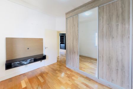 Casa de condomínio para alugar com 240m², 4 quartos e 4 vagasQuarto 2