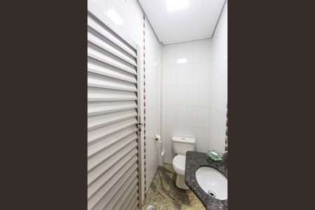 Casa à venda com 320m², 4 quartos e 6 vagasBanheiro do Espaço Gourmet